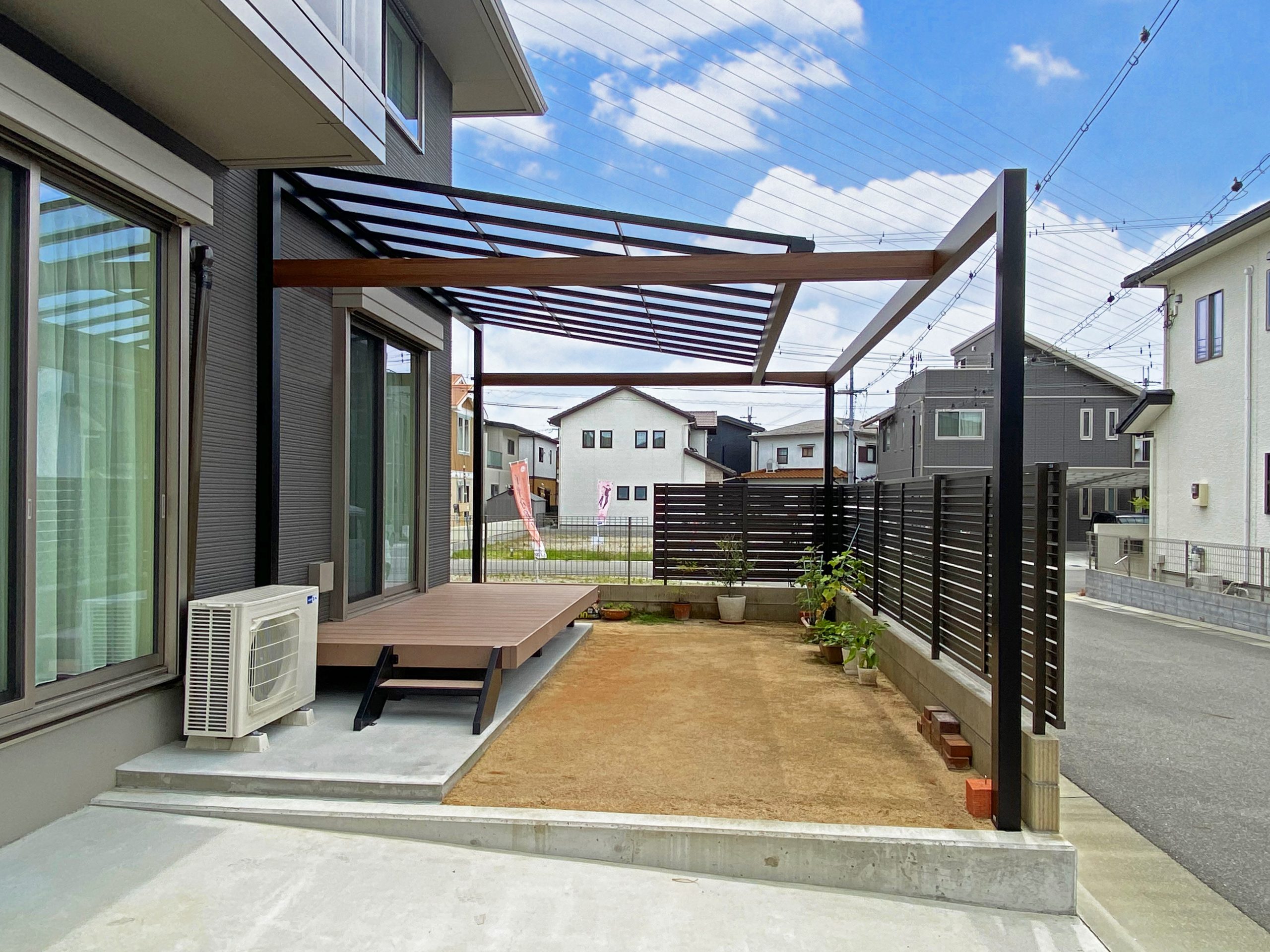 LIXIL +Gでテラス屋根を設けお庭の有効活用